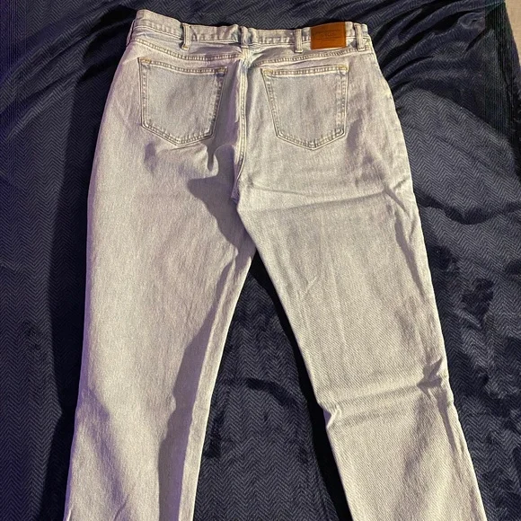 Abercrombie Athletic Loose Jeans - Picture 3 of 3